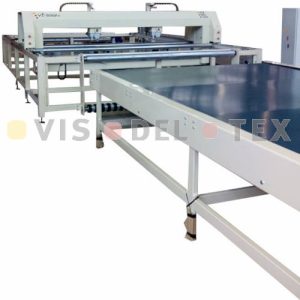 Side view of complete machine with feeding conveyor belt table