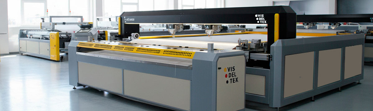 Vista de la planta de fabricación de maquinaria textil con acolchadoras industriales de gran formato de Visdeltex.